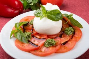3 rețete simple cu brânză burrata
