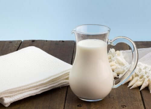 Diferențele dintre laptele pasteurizat și UHT