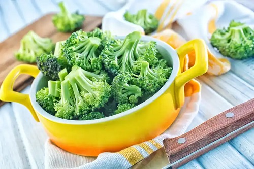 Rețete simple cu broccoli romanesco proaspăt