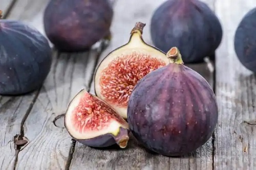 Smochinele sunt remedii naturale pentru a ridica pleoapele căzute