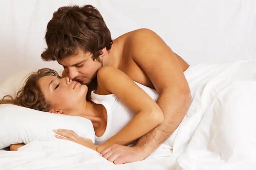 Sexul matinal: beneficii și recomandări pentru a-l practica