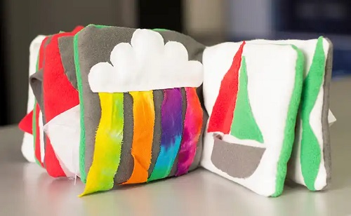 Cărți senzoriale pentru bebeluși