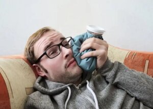 5 motive pentru care simți dureri în obraji
