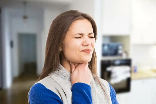 7 tratamente naturale pentru durerile de gât