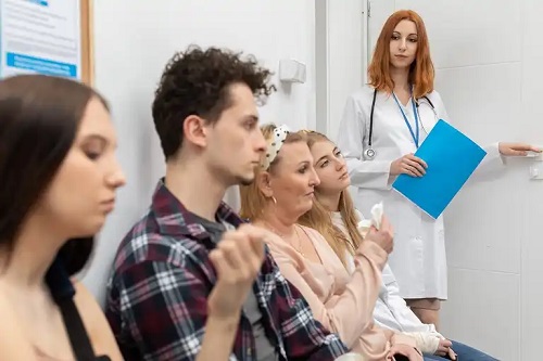 Medic ce analizează boala psihogenă în masă