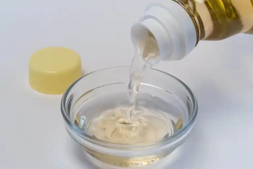 Cum se elimină mirosul urât din recipientele de plastic cu oțet alb