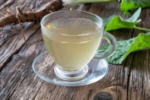11 remedii naturale pentru a elimina nisipul din rinichi