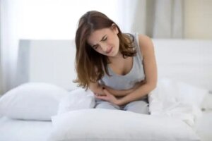4 remedii naturale pentru abdomenul umflat