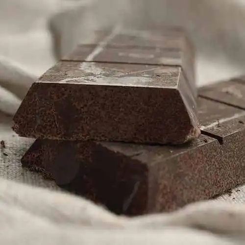 Beneficiile consumului de ciocolată neagră fără zahăr