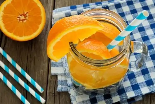 Beneficiile portocalei amare: un remediu minunat pentru a începe ziua