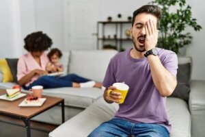 11 boli care provoacă oboseală și somn