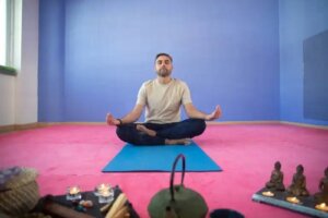Descoperiți relația dintre budism și mindfulness