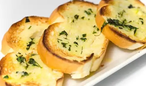 Pâine coaptă cu ierburi