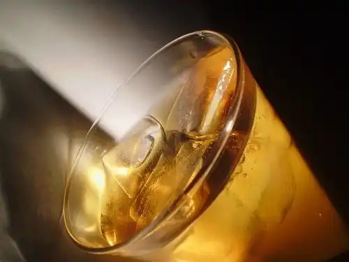 Răcoritoarele pe lista de alimente de eliminat din dietă