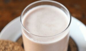 4 rețete de lapte vegetal