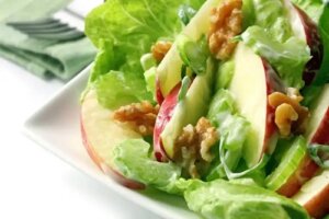 Rețetă de salată Waldorf foarte ușor de făcut