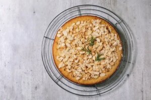 Rețetă de tartă din pâine cu migdale