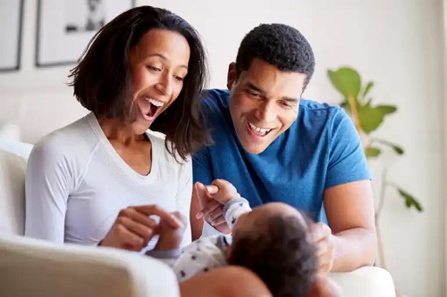 Ce este baby talk și de ce este benefic pentru bebeluși?