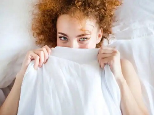 Femeie care nu cunoaște mituri despre sexul oral