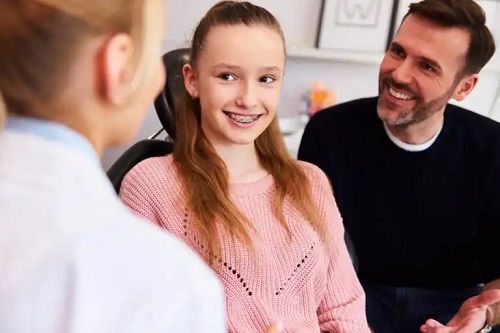 Cele mai frecvente probleme dentare la adolescenți