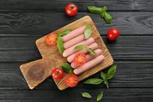 2 rețete de cârnați vegetarieni