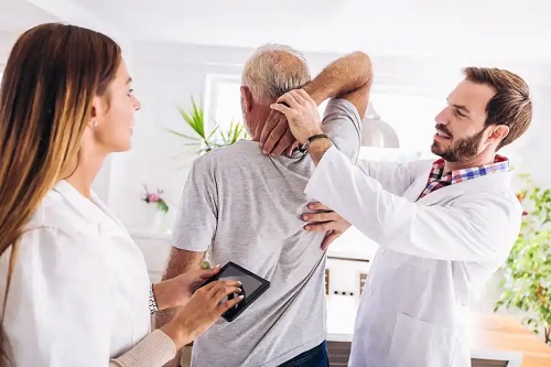 Specialiști în tratamentul osteofitelor