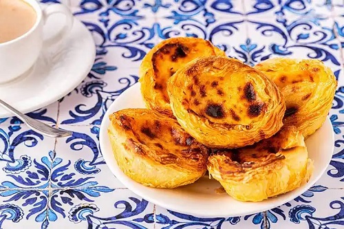 Tarte pe farfurie