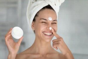 Ce este și care sunt beneficiile BB cream?