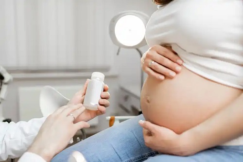 Medic care explică ce sunt vitaminele prenatale