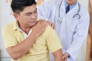8 sfaturi pentru a preveni bursita umărului