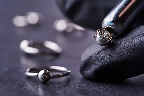 Piercing pentru penis