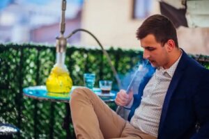 Efectele și riscurile utilizării de narghilea asupra sănătății