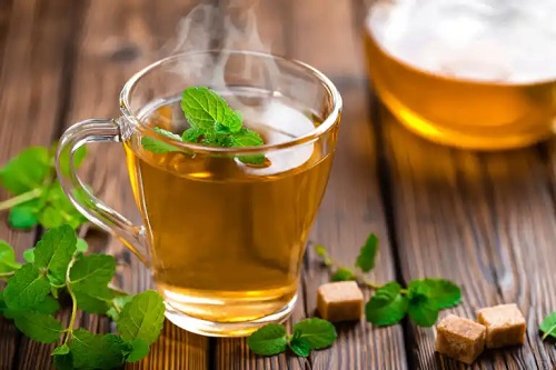 Beneficiile ceaiului de mentă, contraindicații și preparare