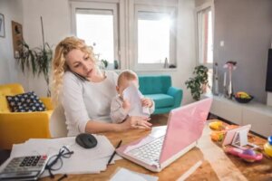 Principalele efecte psihologice ale multitasking-ului și cum să le eviți