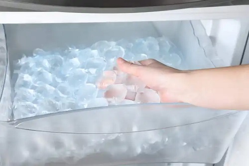 Pungi de gheață în congelator