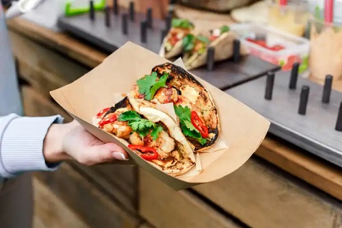 Mâncare rapidă gata preparată