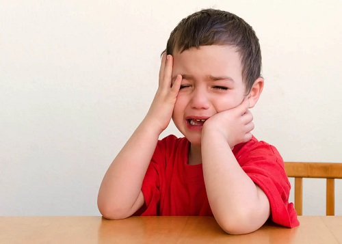 Copil care are o criză de plâns