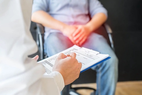 Medic care vorbește despre cancerul testicular