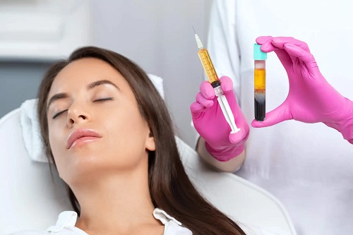 Medic care folosește plasma bogată în factori de creștere