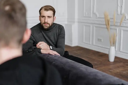 Specialist ce analizează simptomele tulburărilor sexuale