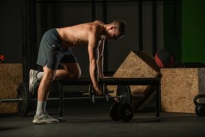 Cum să faci extensiile pentru triceps: ce trebuie să știi