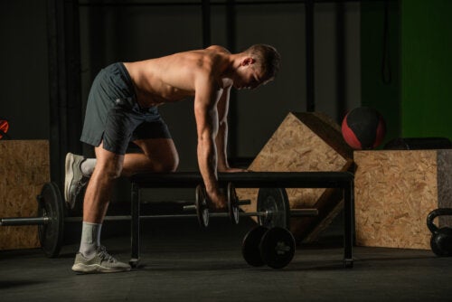 Cum să faci extensiile pentru triceps: ce trebuie să știi