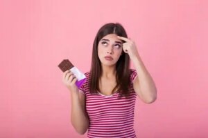 Alergia la ciocolată: cauze, tratamente și prevenire