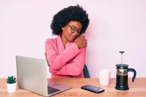 Cum să-ți crești stima de sine în 9 pași