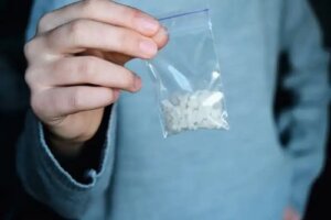 Meth mouth: efectele metamfetaminei asupra sănătății dentare