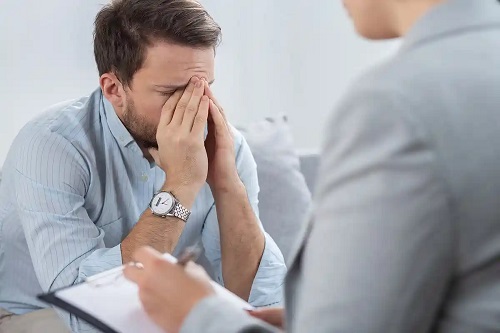Pacient afectat de binge drinking