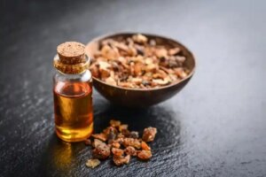 Utilizările și beneficiile uleiului de smirnă