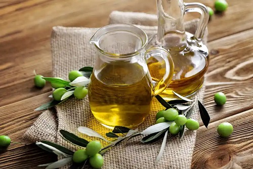 Carafe cu ulei de măsline