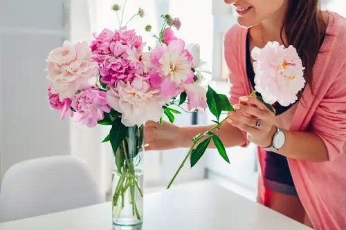 9 trucuri pentru a păstra florile tăiate mai mult timp
