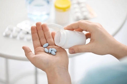 Persoană care ia medicamente